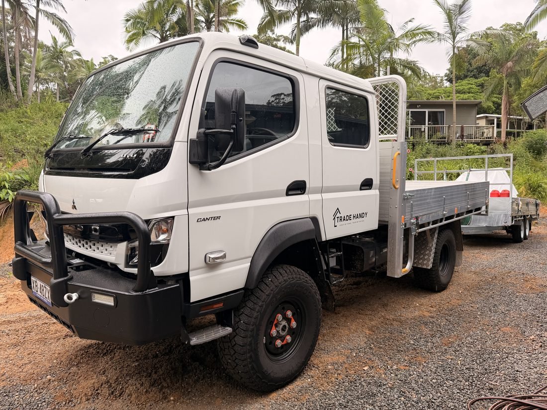 Fuso Canter 4x4 and trailer